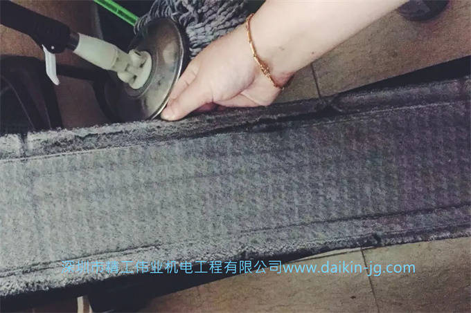空調(diào)清洗的4大誤區(qū)！看看你中了沒(méi)？(圖2)